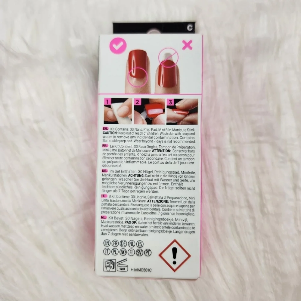 KISS Impress Goosebumps Halloween Black Glitter and Ghost Press on Nails